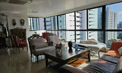 Apartamento com 3 quartos para alugar na Estrada das Ubáias, Casa Forte, Recife