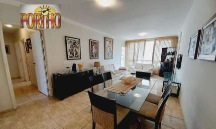 Apartamento com 3 Dormitórios em Pitangueiras 100 metros da Praia!!!