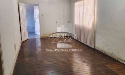 CASA ANTIGA COM 4 QUARTOS 1 SUITE DE ESQUINA EM EXCELENTE LOCALIZAÇÃO