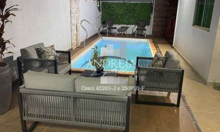 CASA DE 3 QUARTOS SENDO 1 SUITE COM PISCINA NO CONDOMINIO FLAMBOYANT