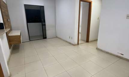Vendo 2 Quartos, 3 sanitários, 2 vagas de garagem, nascente, Mora das Torres Armacao