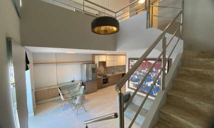 Excelente Duplex 1 quarto, 92m, 2 vagas, Caminho das Árvores