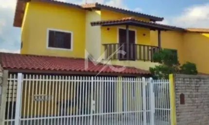 Casa com 3 quartos à venda na Cidade Jardim, Jacareí  por R$ 744.000