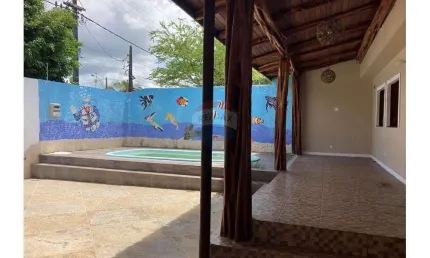 Casa a venda 4/4, sendo uma suite em Nova Dias d'Ávila, 350m²