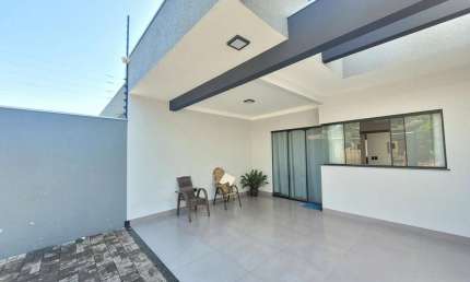 Casa à venda em Maringá, Região Sul de Maringá- 96m² - Churrasqueira e Cozinha Planejada