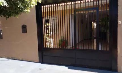 Casa para venda  no Bairro Jardim Novo Alvorada em Maringá