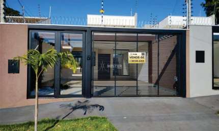Casa à venda em Maringá, Jardim Alvorada - Com Piscina e Área de Lazer