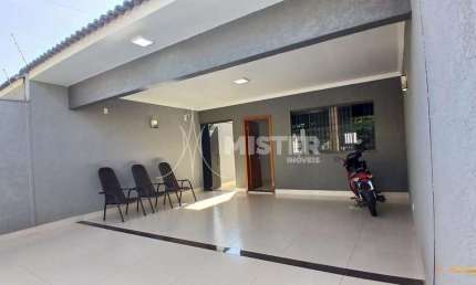 Casa à venda em Maringá, Jardim Tóquio - 120m² - Com corredor Lateral e Churrasqueira