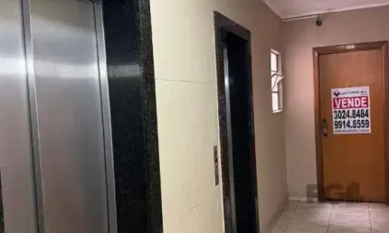 Sala comercial à venda na Rua Uruguai, Centro Histórico, Porto Alegre