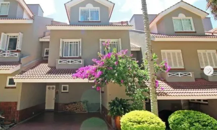 Casa Condominio 4 Dormitório(s) Bairro Santa Tereza