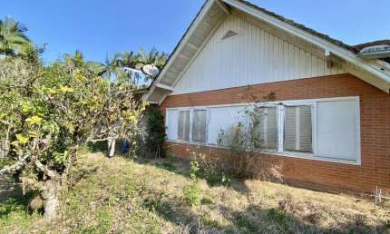 Casa para Venda em Blumenau, Jardim Blumenau, 5 dormitórios, 2 suítes, 4 banheiros, 3 vagas