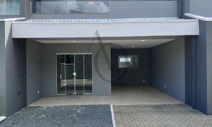 Sobrado para Venda em Blumenau, Itoupava Central, 3 dormitórios, 1 suíte, 3 banheiros, 2 vagas