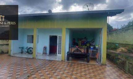 Casa num lote de 360m², com 160m² de construção no Centro de Anápolis