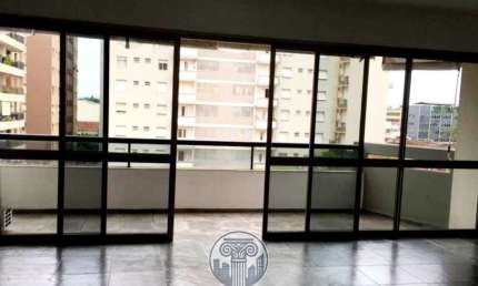 Imperdível apartamento à venda no Centro de Ribeirão Preto-SP: 3 quartos, 1 suíte, 3 salas, 4 banheiros, 2 vagas de garagem, 215m²!