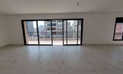 Confortável apartamento tipo para venda com 3 quartos, sendo 3 suítes, 226m²