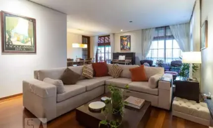 Elegante casa tipo para venda e locação com 3 quartos, sendo 3 suítes, 351m²