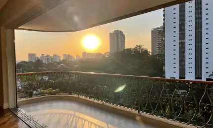 Aconchegante apartamento tipo para venda e locação em Chácara Flora com 4 quartos, sendo 4 suítes, 295m²