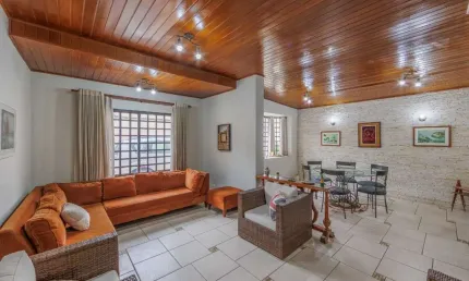 Agradável casa tipo para venda em planalto paulista com 4 quartos, sendo 1 suíte, 232m²