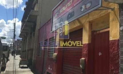 Vendo casa em ótima localização para ponto comercial, Centro, Vitória da Conquista, BA