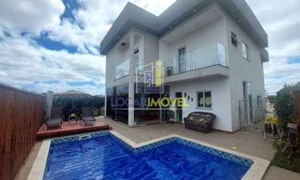 Casa de 4 quartos sendo 3 suites à venda em condomínio fechado com planejados, podendo ser vendido