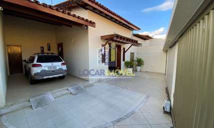 Ótima Casa à venda, 4 quartos sendo 2 suítes, 3 vagas de garagem, Recreio, Vitória da Conquista, BA