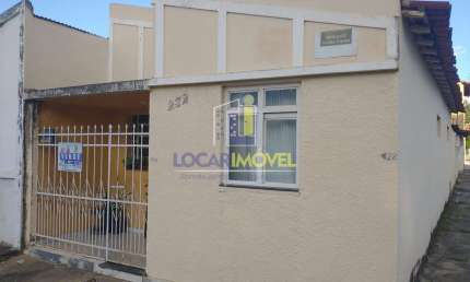 Casa de esquina com terreno de 110 m² à venda, Bairro Bela Vista perto da Av. Juracy Magalhaes, Vit