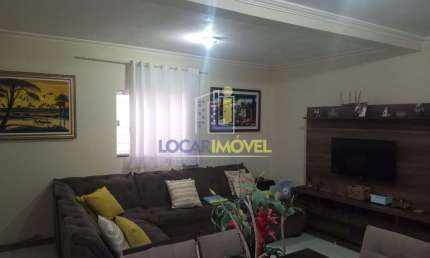 Casa recém reformada de 3/4 sendo uma suíte na Av. Perimetral prox. Shopping Conquista em  Vitória