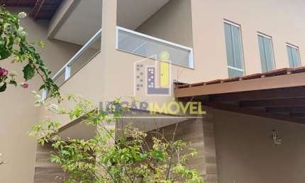 Casa Alto Padrão recém construída com 247 m² de área útil próximo de Faculdades no Bairro Candeias