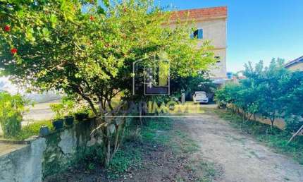 Vendo ótima casa duplex de 4 quartos, sendo 3 suítes, garagem para 5 carros,  Vitória da Conquista,