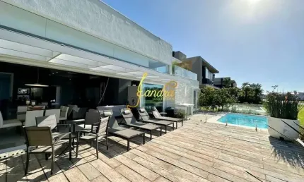 Casa em condomínio fechado com 5 quartos à venda no Centro, Xangri-Lá 