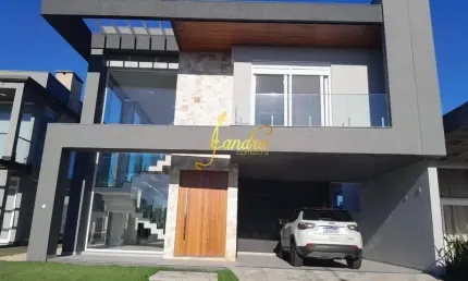 Sobrado  beira de lago condomínio fechado mobiliado e decorado com 4 suites