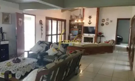 Sobrado em atlântida! apenas 01 quadra do mar com 04 dormitórios