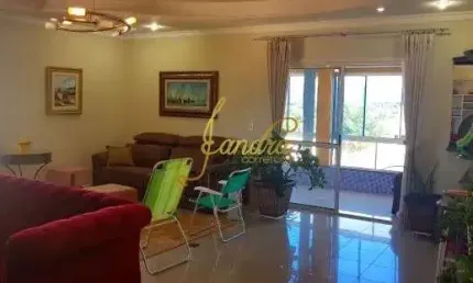 Belíssimo apartamento com 04 dormitórios um sendo suíte master com hidro