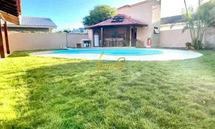 Casa em atlântida perto mar, com 04 dormitórios e  piscina