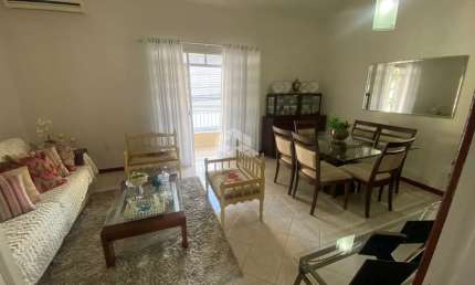 Casa com 03 dormitórios com edicula e mais 02 salas comerciais