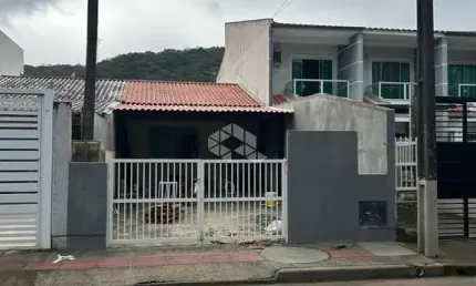 Casa geminada com 2 quartos em potecas - são josé/sc