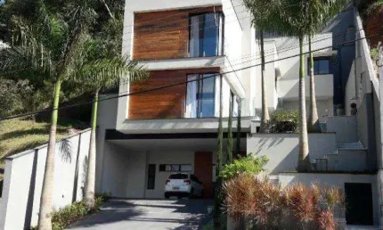 Casa à venda na Rodovia Pedro Eroles, s/n, Jardim Imperial Hills III, Arujá