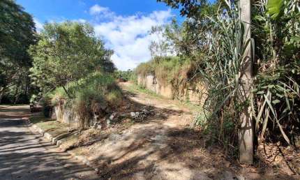 Terreno à venda na Avenida Yara, s/n, Arujázinho I, II e III, Arujá