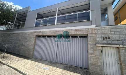 Casa com 5 quartos à venda na José Pavesi, 280, Jardim Ipê, Poços de Caldas por R$ 1.600.000