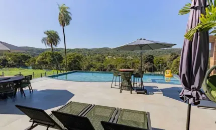 Chácara mobiliada e decorada em hidrolândia - condomínio águas da serra