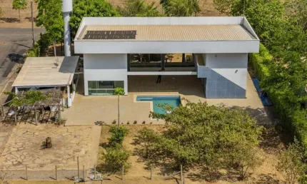 Exclusiva chácara de condomínio, com lazer impecável em bela vista de goiás.