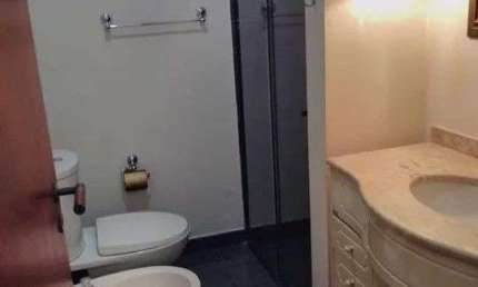 Casa ampla com 3 suítes, 6 vagas e localização privilegiada em Campinas