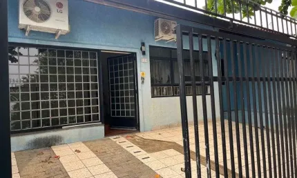 Oportunidade única: Casa espaçosa com 3 quartos no Jardim Aurélia