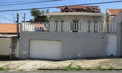 **Casa espaçosa com 3 quartos e 3 vagas em Campinas!**
