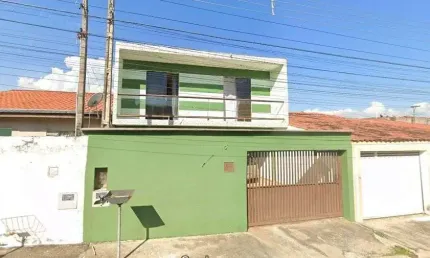 Oportunidade Imperdível: Sobrado com 2 Salas e 3 Banheiros em Campinas-SP