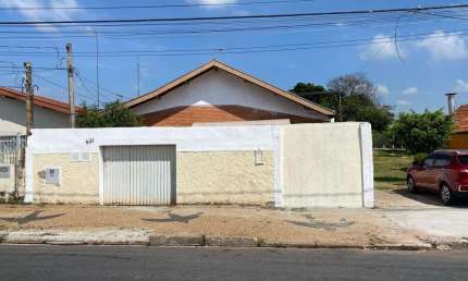 **Casa com Ótima Localização! 4 Quartos e 3 Vagas em Campinas**