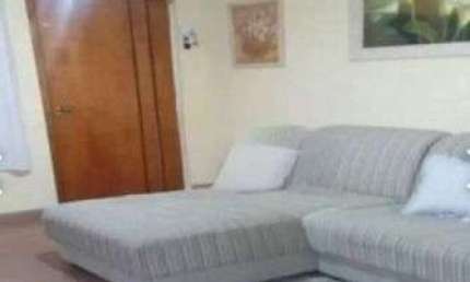 **Oportunidade! Apartamento bem localizado e com vaga de garagem!**