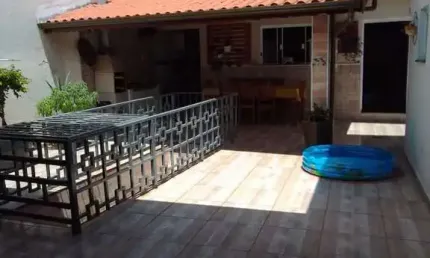**oportunidade! casa espaçosa e aconchegante em bairro tranquilo!**