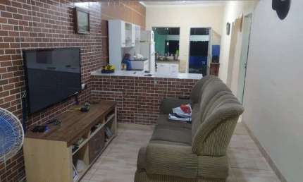Seu Novo Lar! Casa com 5 Dormitórios e Quintal em Campinas