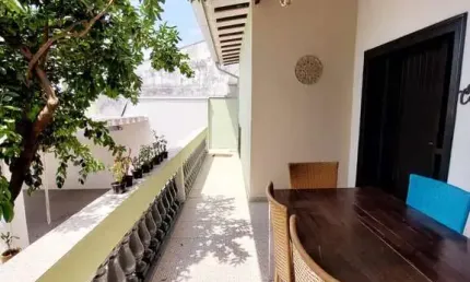 **Casa térrea com quintal amplo e 2 vagas no Santa Genebra!**